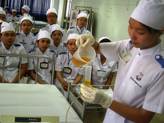 truong dh ngoai cong lap dau tien o tphcm duoc dao tao nganh y da khoa