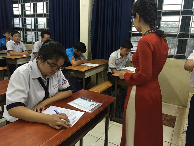 xe cho de duoc uu tien qua pha