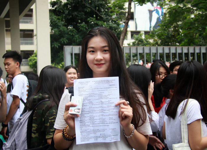 van tuoi xinh nhung bong hong mua thi