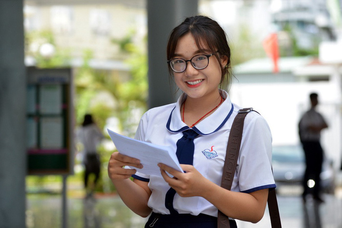 van tuoi xinh nhung bong hong mua thi