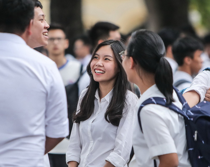 van tuoi xinh nhung bong hong mua thi