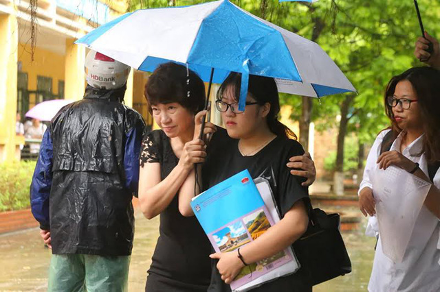 Kỳ thi rồi cũng qua, còn tình yêu của bố mẹ luôn ở lại ky thi roi cung qua con tinh yeu cua bo me luon o lai