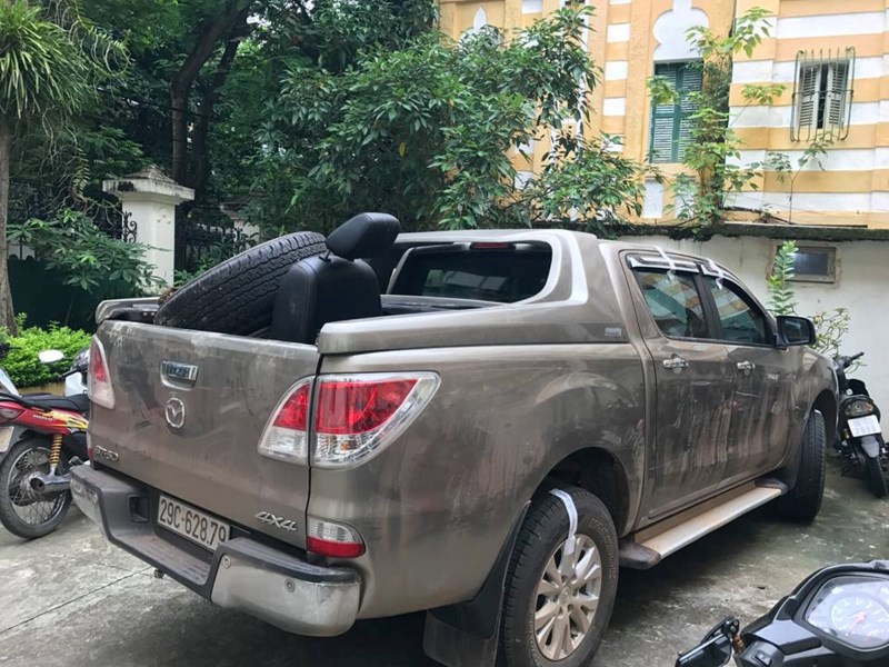 trum ma tuy va chiec o to di duoc trong moi dia hinh