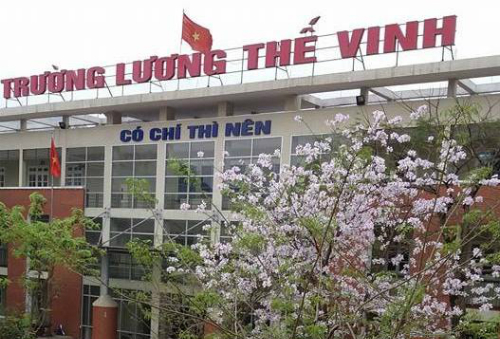 truong luong the vinh chi tra mot phan tien khi rut ho so tuyen sinh