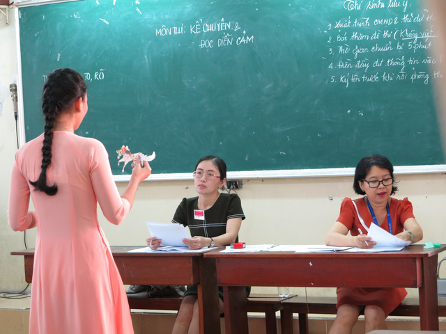 thi sinh xung xinh tranh tai mua hat xuong am de vao dai hoc