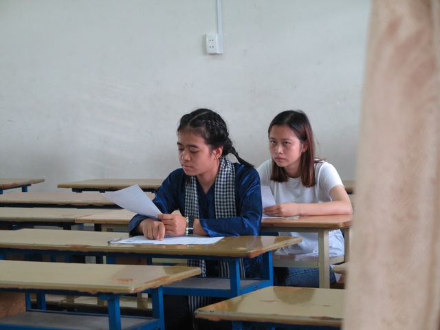 thi sinh xung xinh tranh tai mua hat xuong am de vao dai hoc