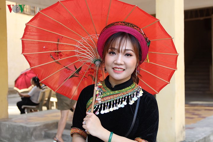 xem thi sinh su pham ha noi thi nang khieu duoi nang nong 40 do c