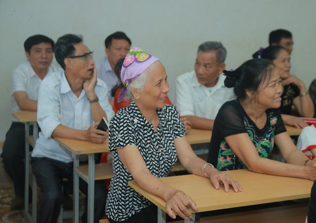 cay khoe mat voi la thu tri an doc xong muon quay ve tham thay co ngay