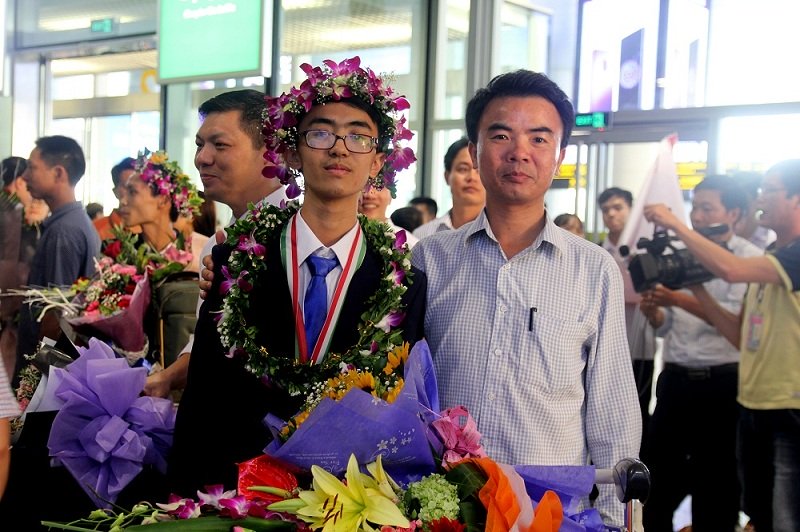 nam sinh gianh hc vang olympic sinh hoc bat ngo khi de yeu cau mo con dia
