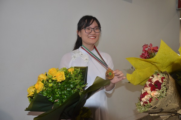 bi quyet thanh cong cua co gai vang sinh hoc viet nam