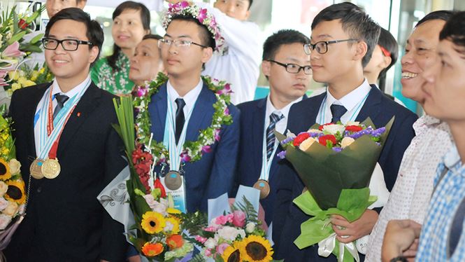 rop co hoa chao don cac cau be vang olympic vat ly hoa hoc 2018