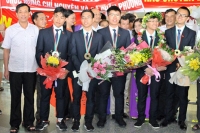 hai hoc sinh duoc trao huan chuong lao dong hang ba