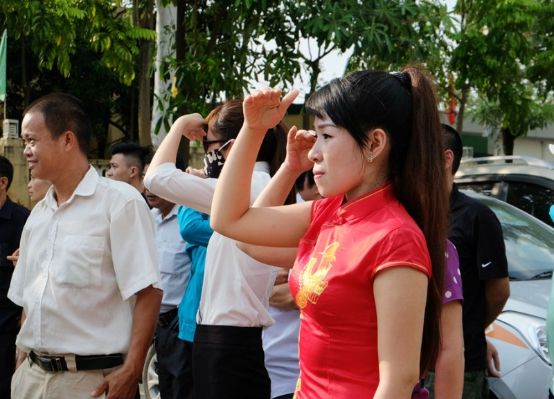 ngay ve xuc dong cua nhung pham nhan duoc giam an