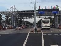 nhet tien le vao chai phan doi tram thu phi chu dau tu noi gi