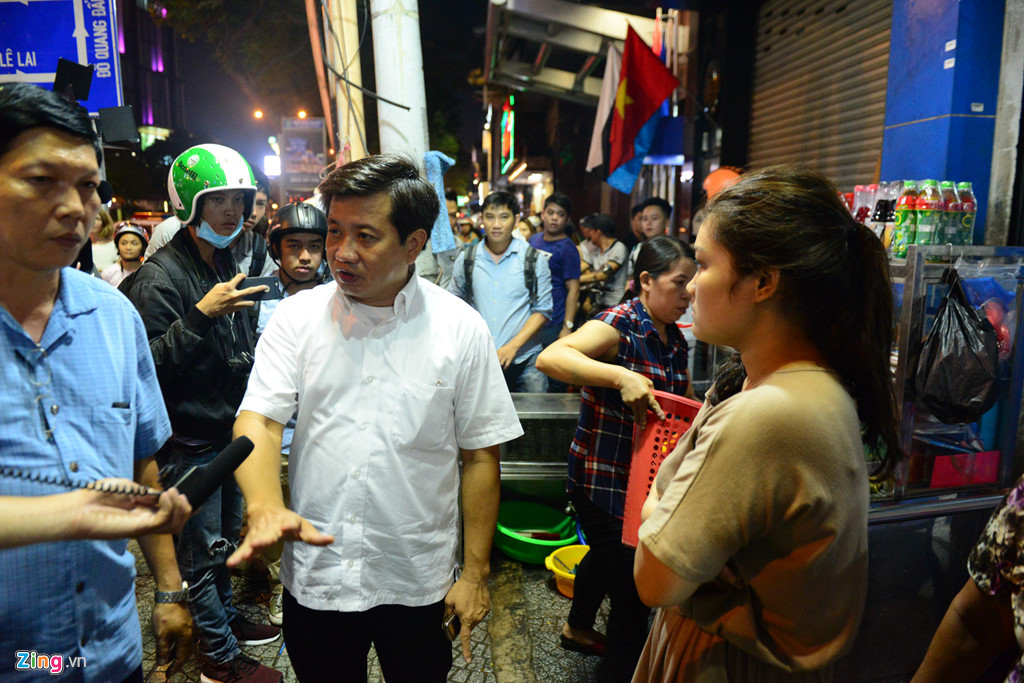 nguoi chiem via he sai gon hot hoang khi thay ong hai xuat hien