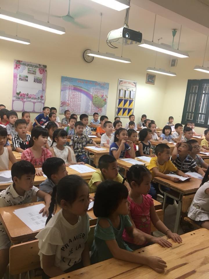 Vỡ trận rồng vàng vào lớp 1, chen chân 69 học sinh/lớp vo tran rong vang vao lop 1 chen chan 69 hoc sinhlop