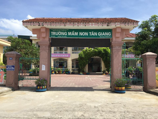 phu huynh dong loat bo ve phan doi chuyen boc tham chon truong
