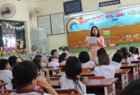 nhieu tre bi tu choi nhan hoc trong ngay tuu truong