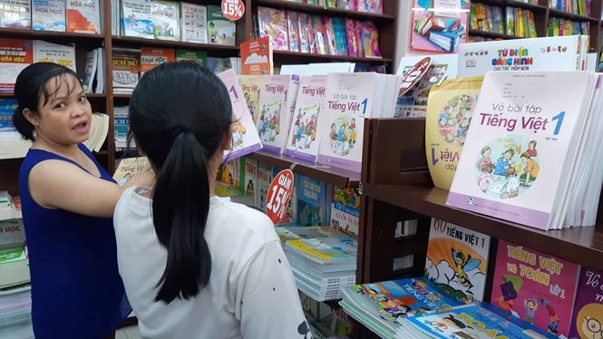 phu huynh nhao nhao tim sach cho con cac nha sach ket cung nguoi