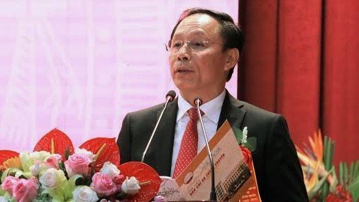 cu di kiem tra thi 13 sinh vien nghich dien thoai chu khong hoc