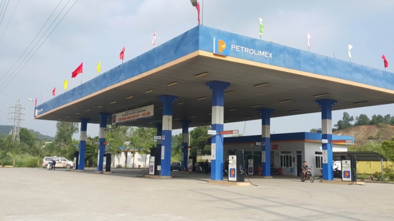 quang ninh dinh chi 2 cong an danh dong nghiep nhap vien