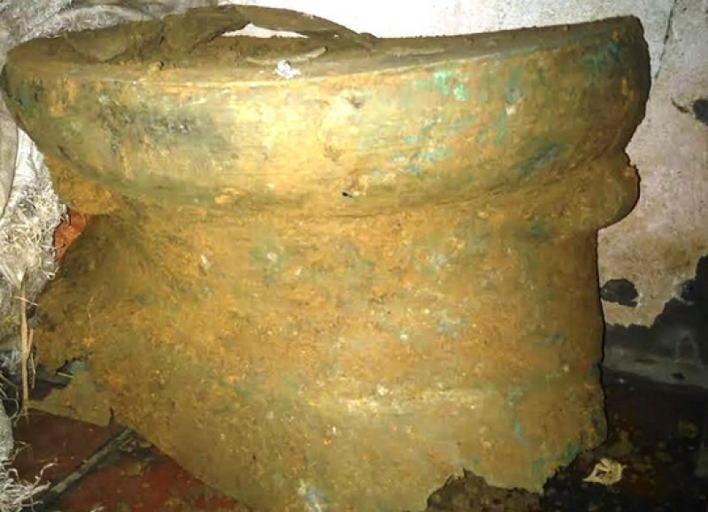 dao mong nha phat hien trong dong hon 2000 tuoi