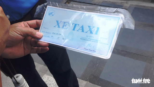 clip tai xe taxi du cam dao roc giay ruot thanh tra giao thong