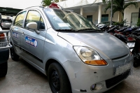 ha noi di taxi 64 km hai khach nuoc ngoai bi chem 870000 dong