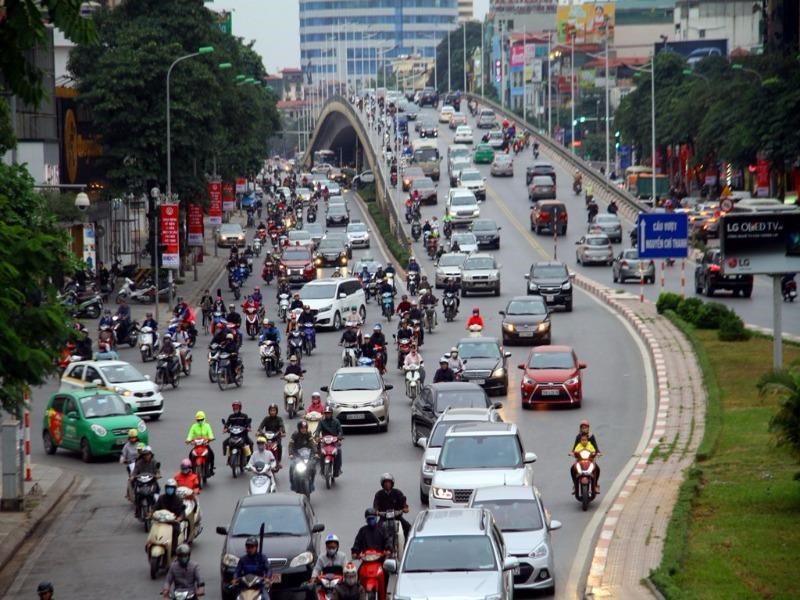 de xuat cam xe taxi va xe hop dong tai cac tuyen pho
