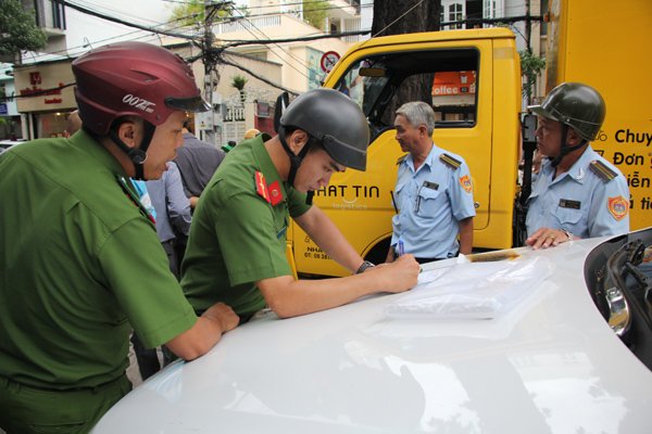di dep via he thuong uy cong an bi con do tan cong
