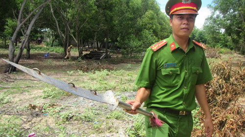 vu no sung chan tranh chap dat que em toan dung ma tau dao phay lam ray