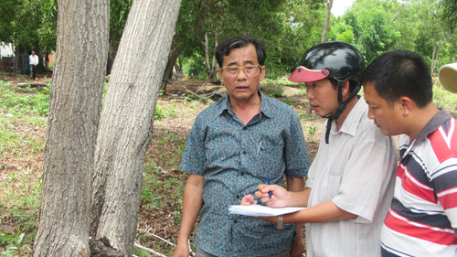 vu no sung chan tranh chap dat que em toan dung ma tau dao phay lam ray