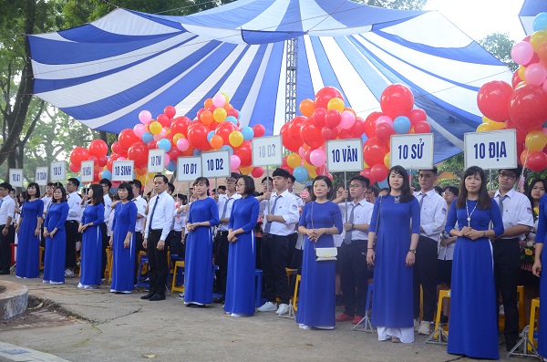 chu tich nuoc tran dai quang danh trong khai giang tai truong thpt chu van an