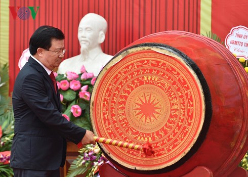 muon canh hoc sinh den truong khai giang nam hoc moi tren ca nuoc