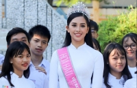 cau hoc tro lop 10 san hoc bong 300 trieu dong