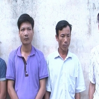 ha tinh nhom con do 9x linh an vi ep thu tien bao ke