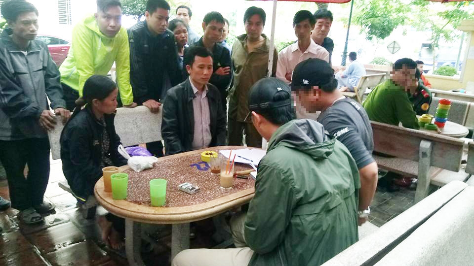 nghi van nguoi dan ong nhay lau tu van tai benh vien 198