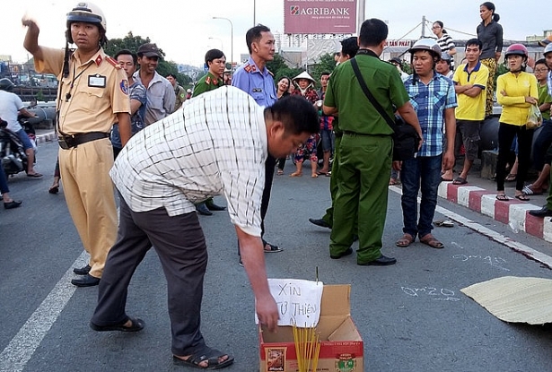 nguoi sai gon quyen tien giup gia dinh anh tho ho tu vong sau tai nan