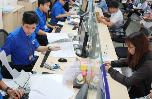 tphcm se cam cong chuc mac quan jean ao thun trong gio lam