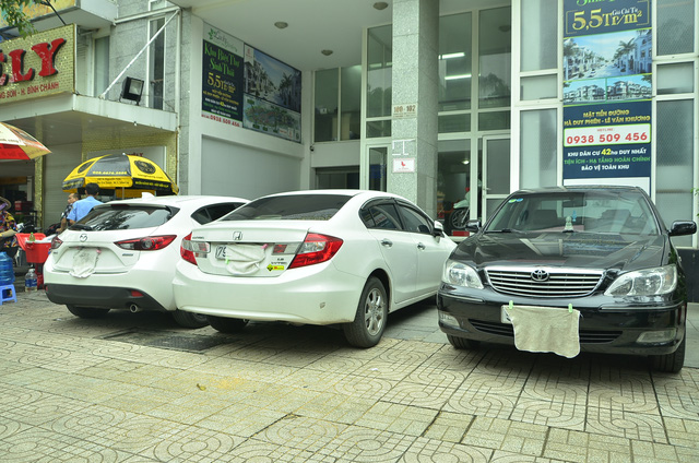 tai xe o sai gon tung chieu doi pho voi phat nguoi