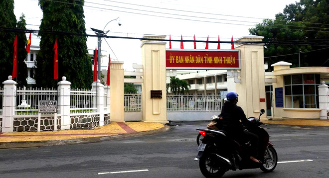 ninh thuan bo nhiem 53 can bo lanh dao khong du tieu chuan