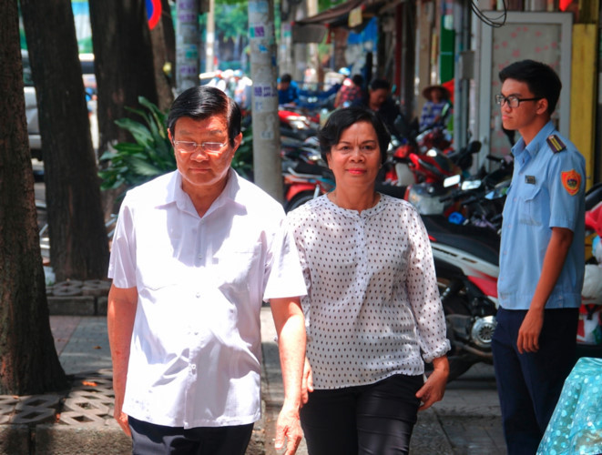 anh am ap bua com voi dan cua thu tuong vo chong nguyen chu tich nuoc