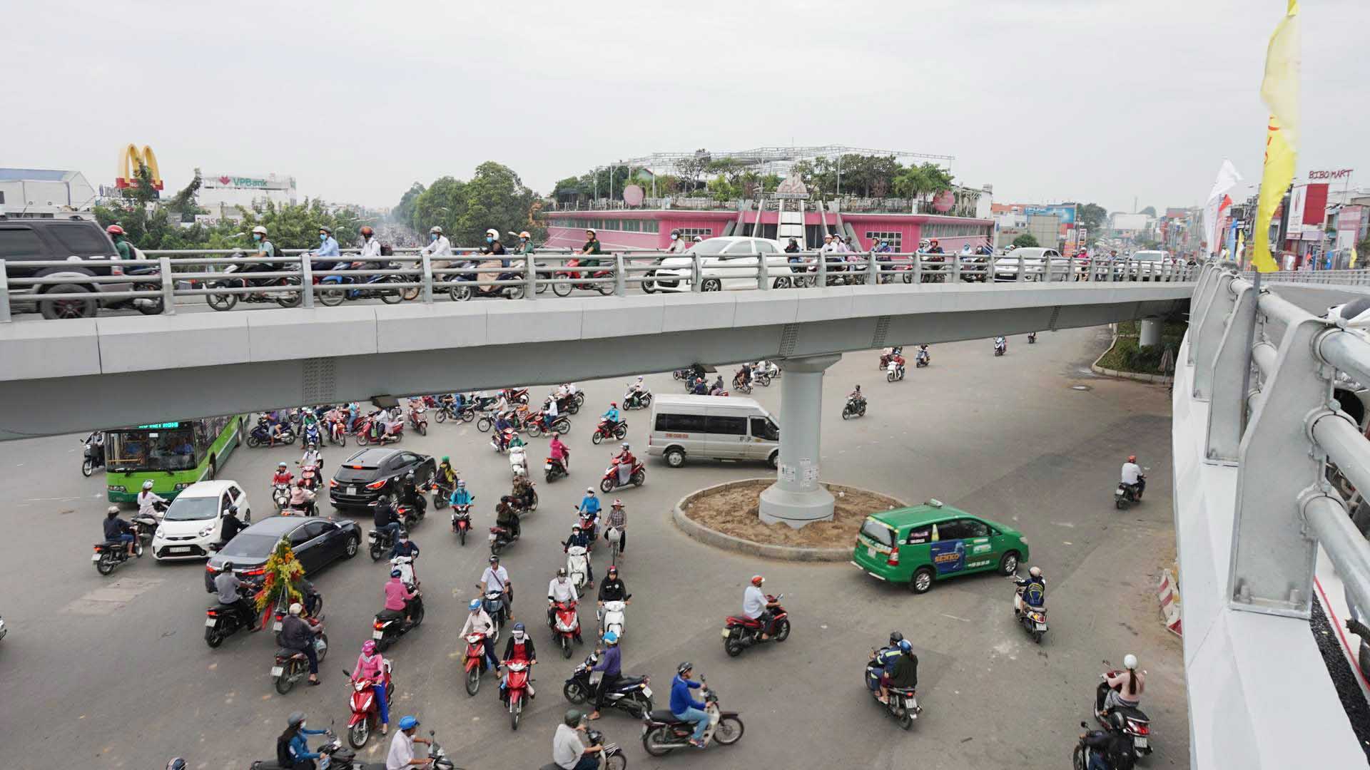 khanh thanh cau vuot 400 ty xoa diem den un tac o sai gon