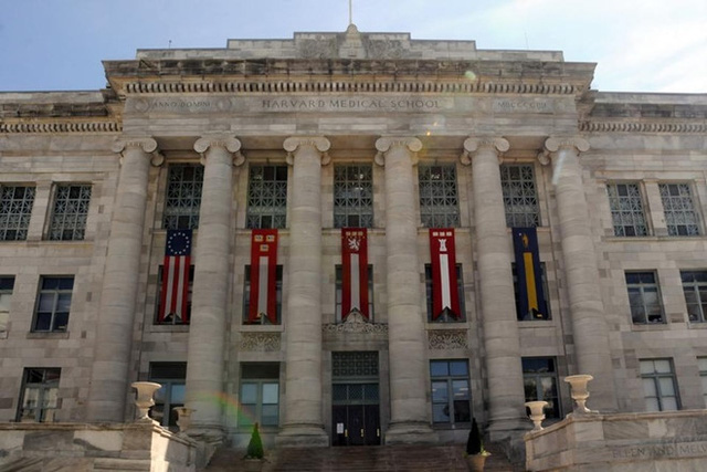 Đại học Y khoa Harvard danh tiếng đào tạo ngành Y thế nào? dai hoc y khoa harvard danh tieng dao tao nganh y the nao