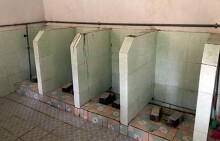 Vì sao nhà vệ sinh ở trường 'ám ảnh' học sinh?