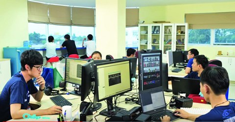 dh quoc gia tphcm ky luat sinh vien dung chung chi ngoai ngu gia