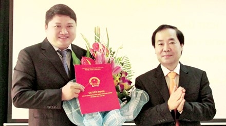 dinh chi cong tac ong vu dinh duy sau gan 1 thang ra nuoc ngoai chua benh