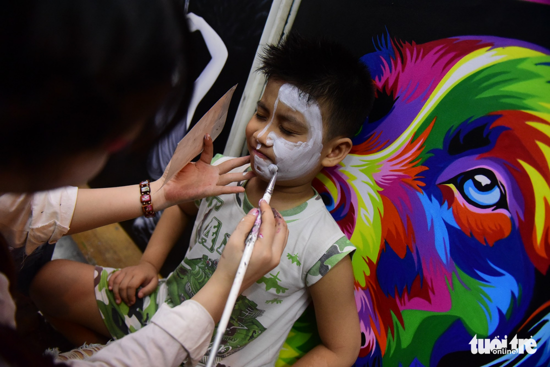pho tay bui vien thanh bien nguoi dem halloween