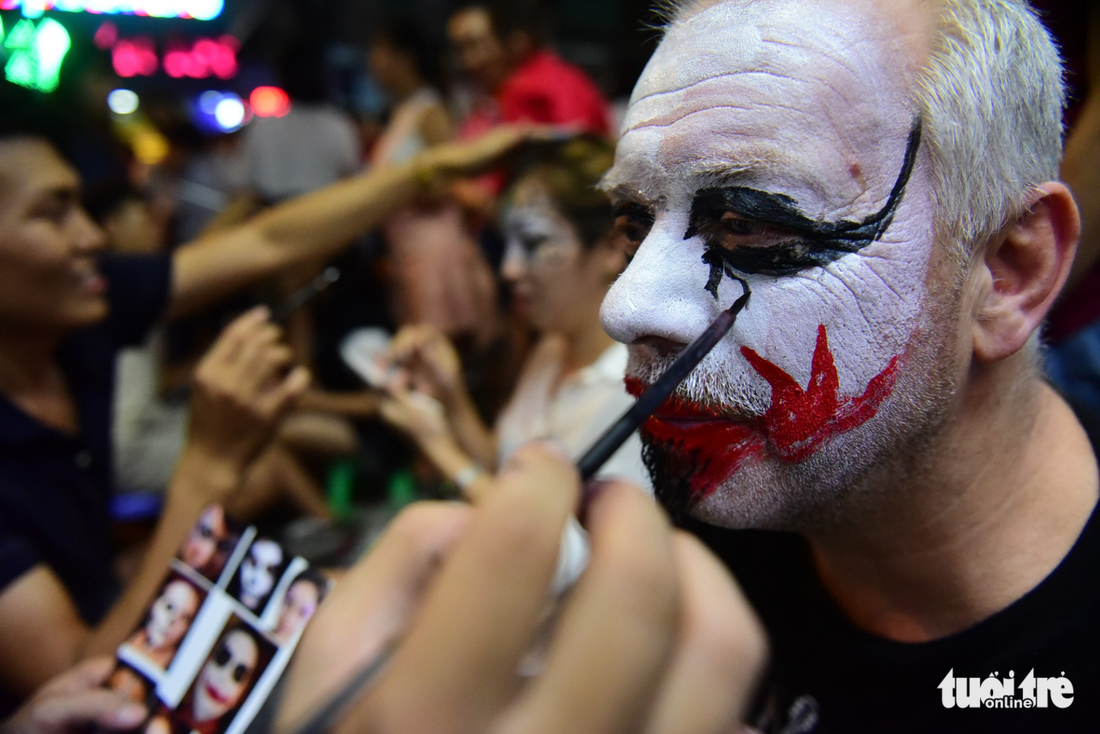 pho tay bui vien thanh bien nguoi dem halloween
