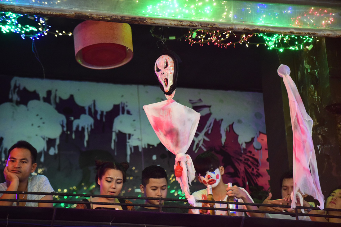 pho tay bui vien thanh bien nguoi dem halloween